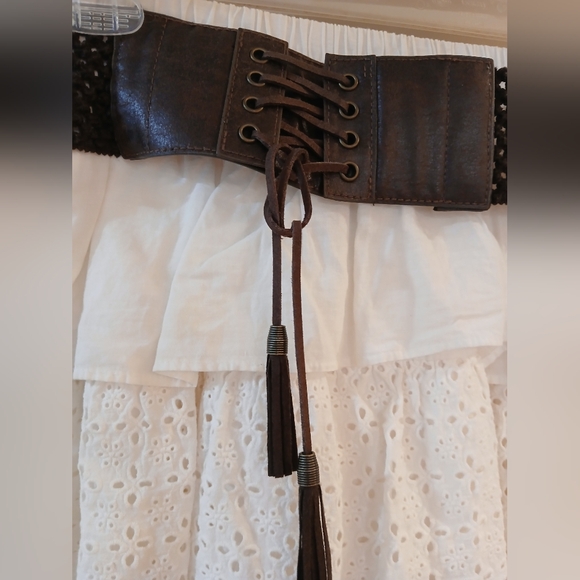 Boho Rue 21, White eyelet Skirt with Belt Size L Jrs Gently used y2k - Picture 4 of 7